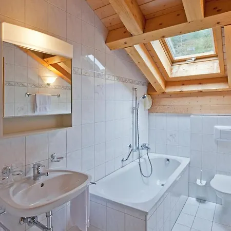 莱斯奈特赫拉酒店 * 洛伊克巴德