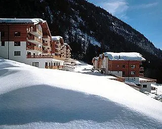 莱斯奈特赫拉酒店